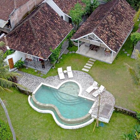 Sunmoonstarvillas Yogyakarta Jarakan Exterior foto