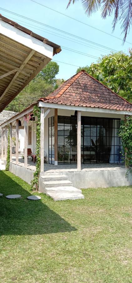 Sunmoonstarvillas Yogyakarta Jarakan Exterior foto