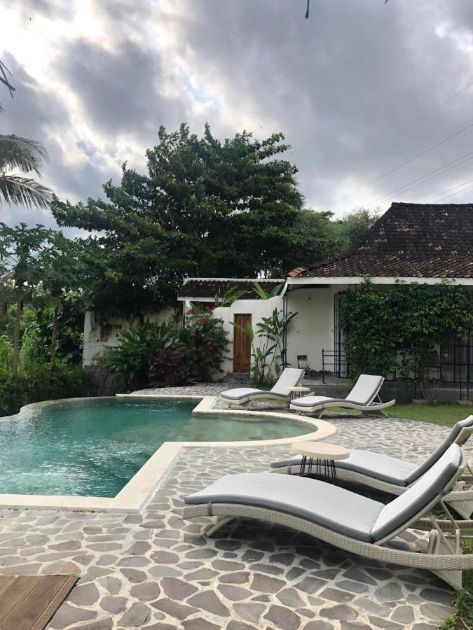 Sunmoonstarvillas Yogyakarta Jarakan Exterior foto